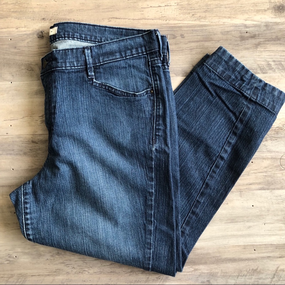 Old Navy skinny jean • size 16